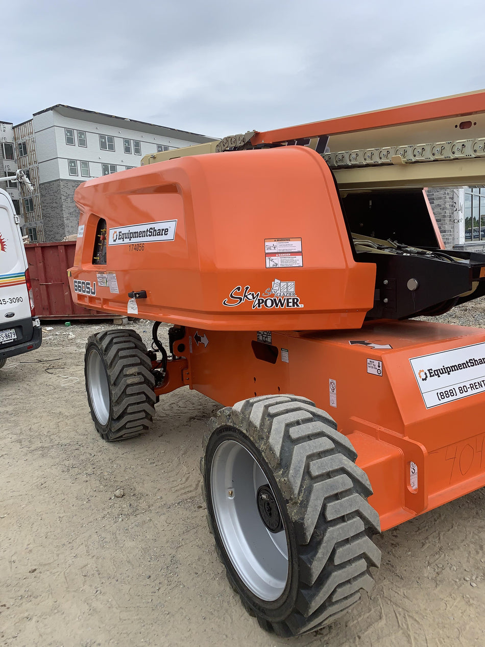 2021 JLG 660SJ
