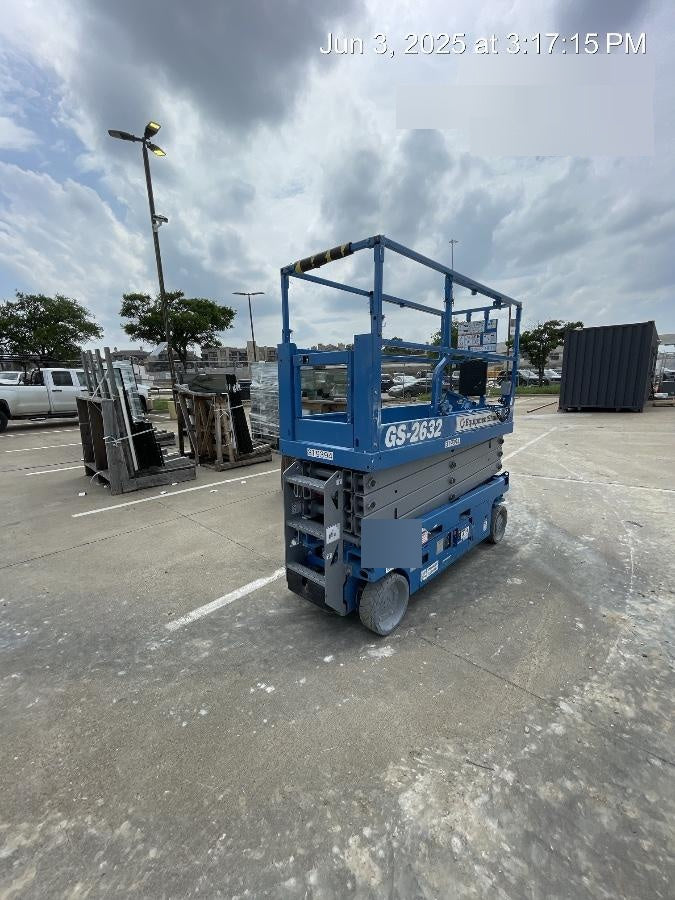 2023 GENIE GS-2632