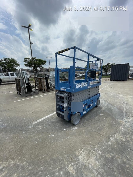 2023 GENIE GS-2632