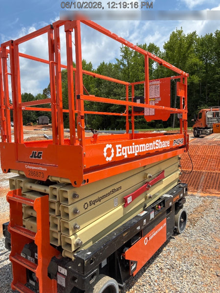 2022 JLG R4045