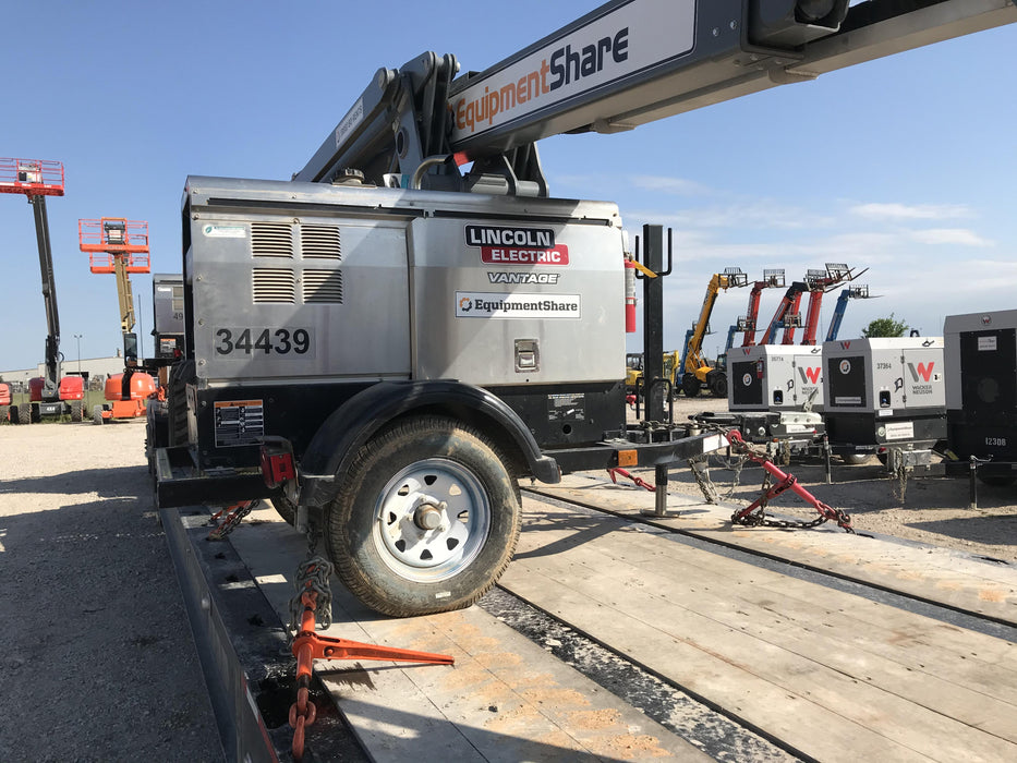 2019 Lincoln Electric Vantage 322 Welder Ready-Pak 3, Two wheel trailer, Fender and Light kit, Cable Rack
