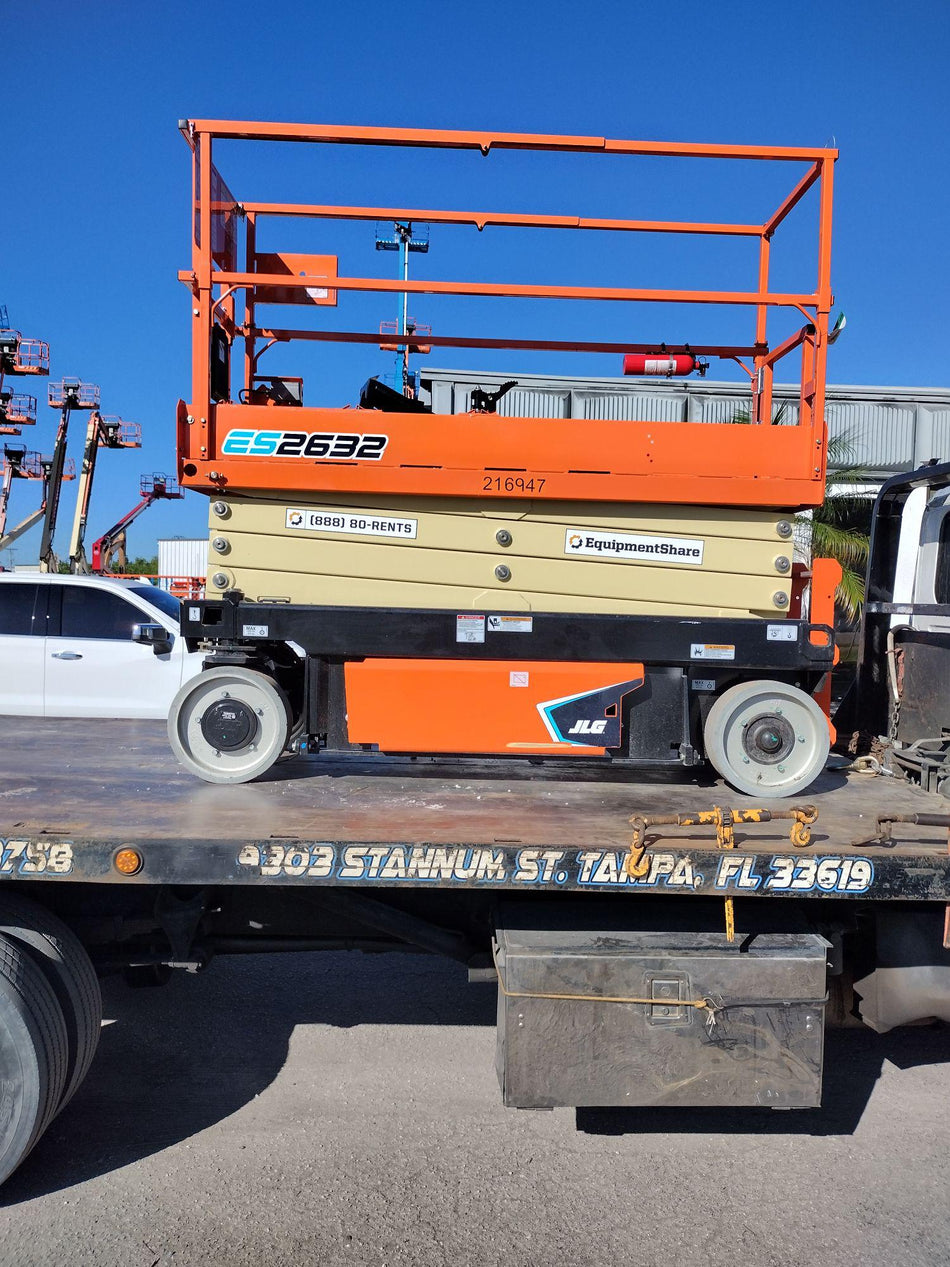 2022 JLG ES2632
