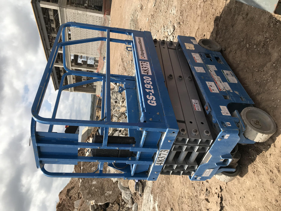 2019 Genie GS-1930 Fixed rails with chain Entry