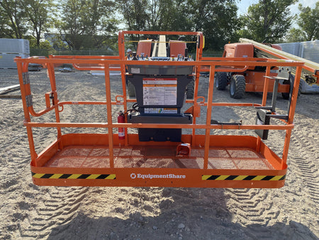 2023 JLG 660SJ