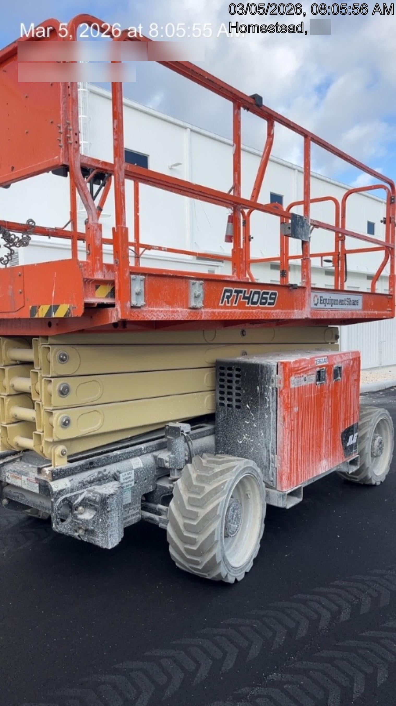 2022 JLG RT4069