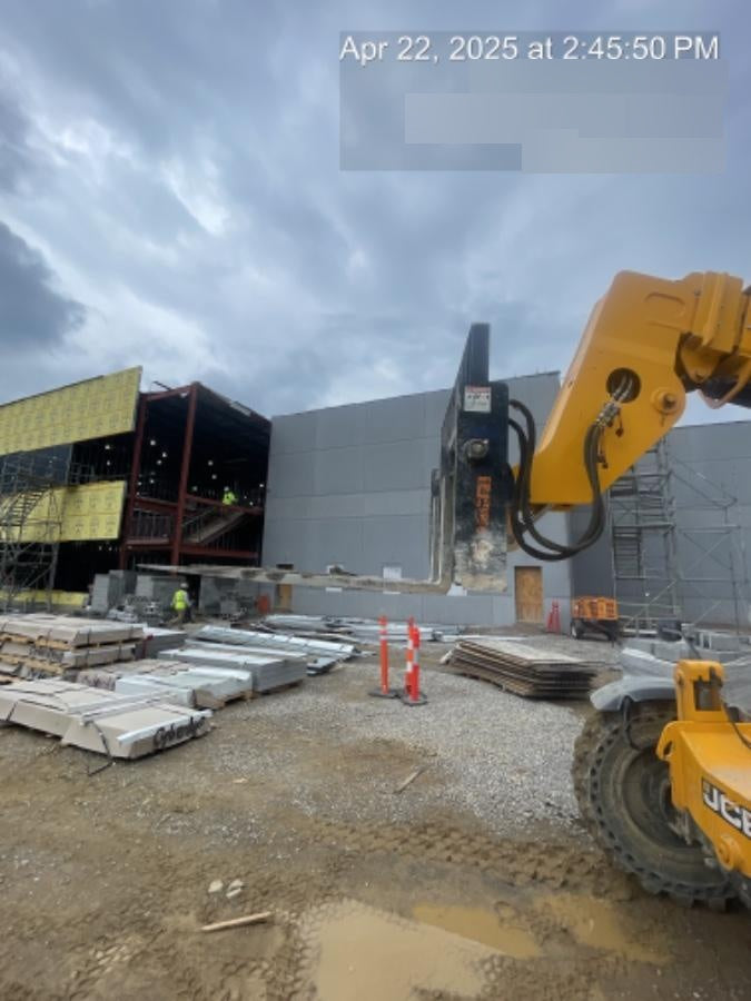 2021 JCB F7377