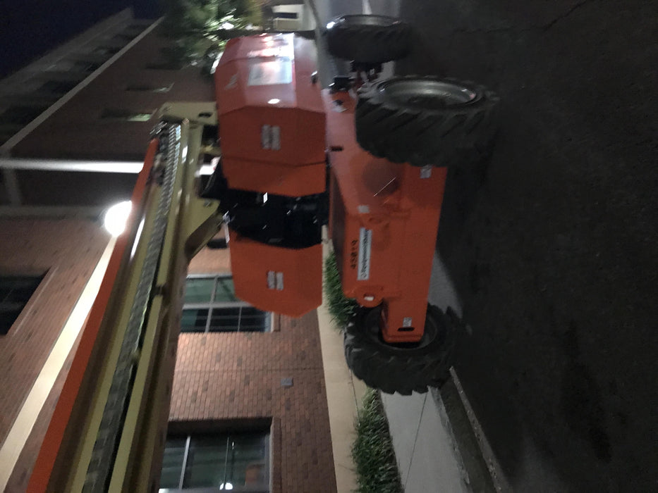 2019 JLG 860SJ