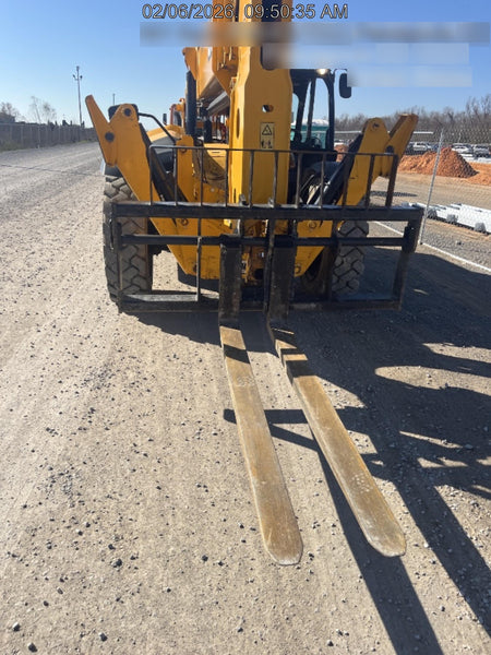 2023 JCB 510-56