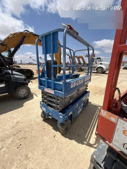 2019 Genie GS-1930 Fixed Rails with Chain Entry