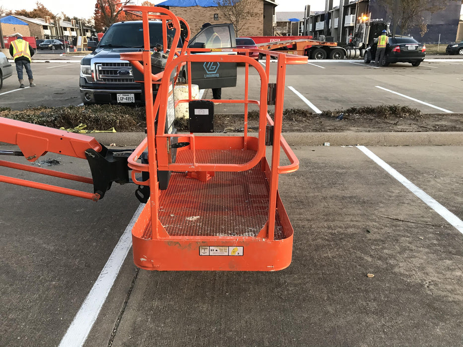 2019 JLG 460SJ