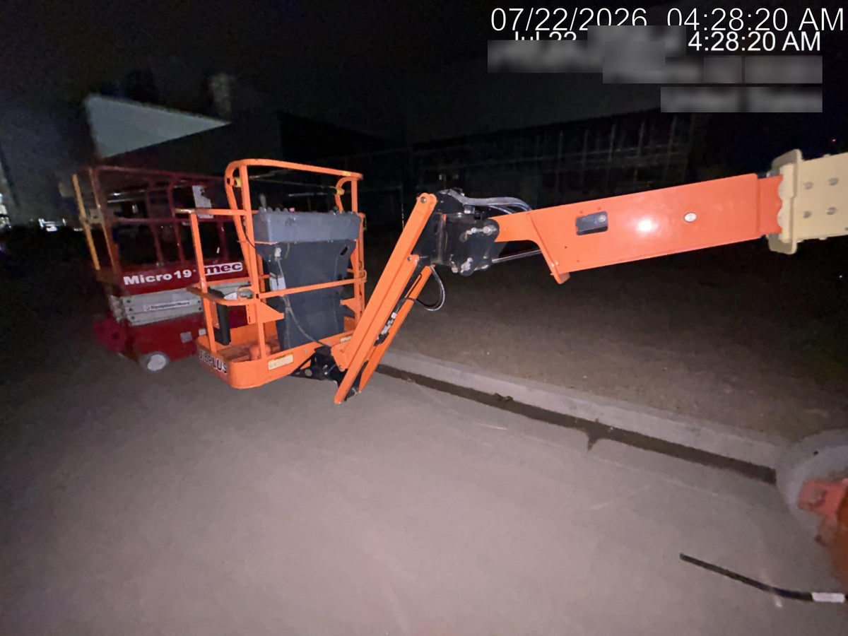2019 JLG E300AJP