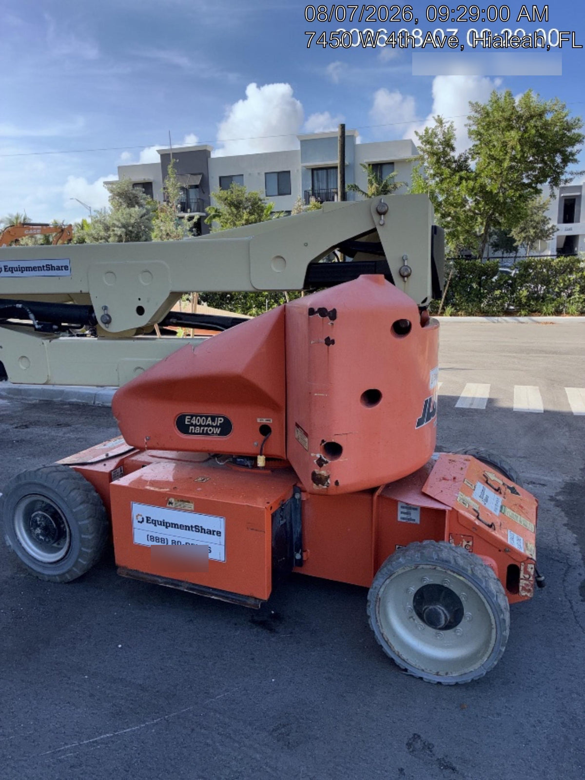2019 JLG E400AJPN