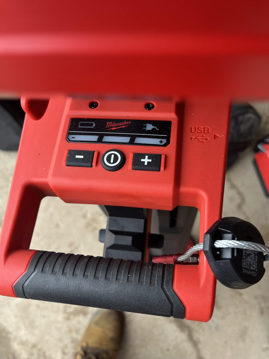 2023 MILWAUKEE 2136-20