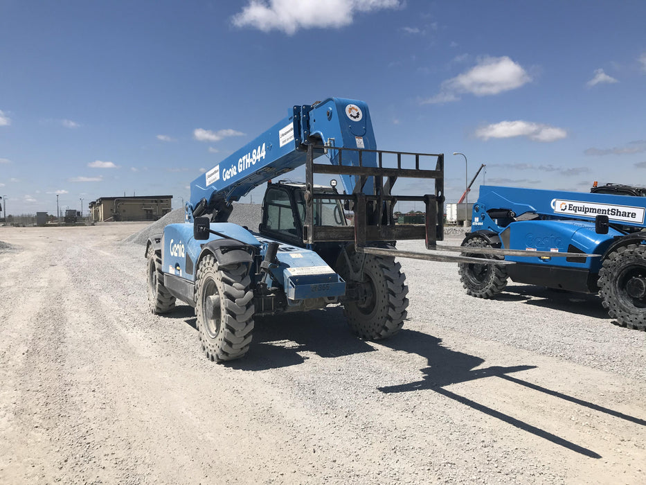2019 Genie GTH-844 Genie GTH-844 w/Enclosed Cab w/HVAC, Work Lights, Solid Tires, Beacon, 60" Carriage and Forks