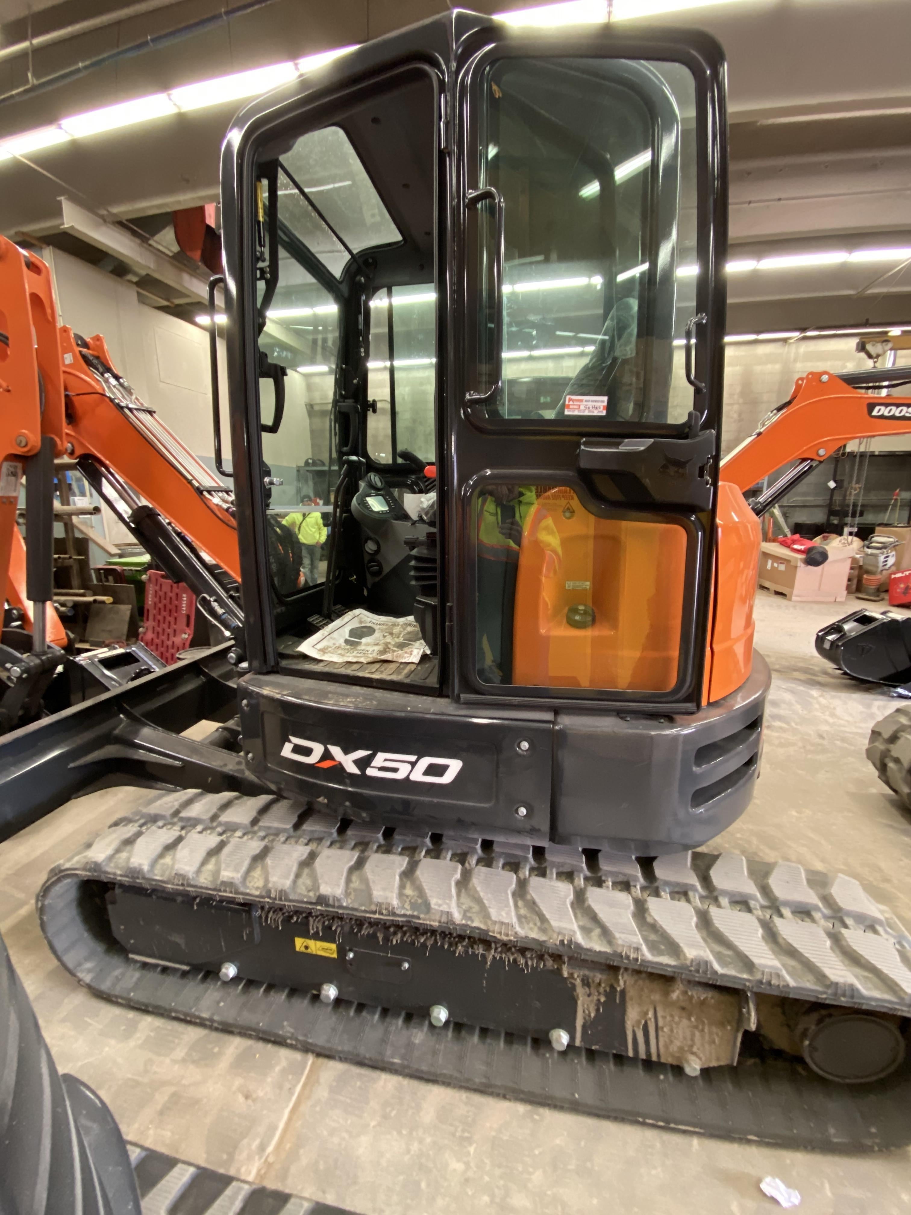 2019 DOOSAN DX50-5