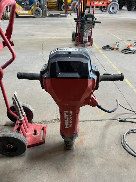 2023 HILTI TE 3000-AVR
