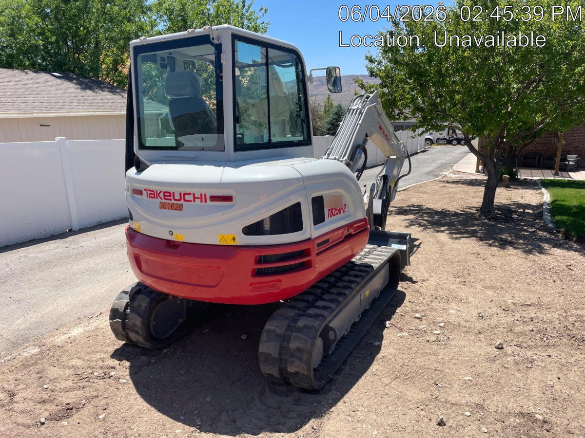 2023 TAKEUCHI TB250-2C
