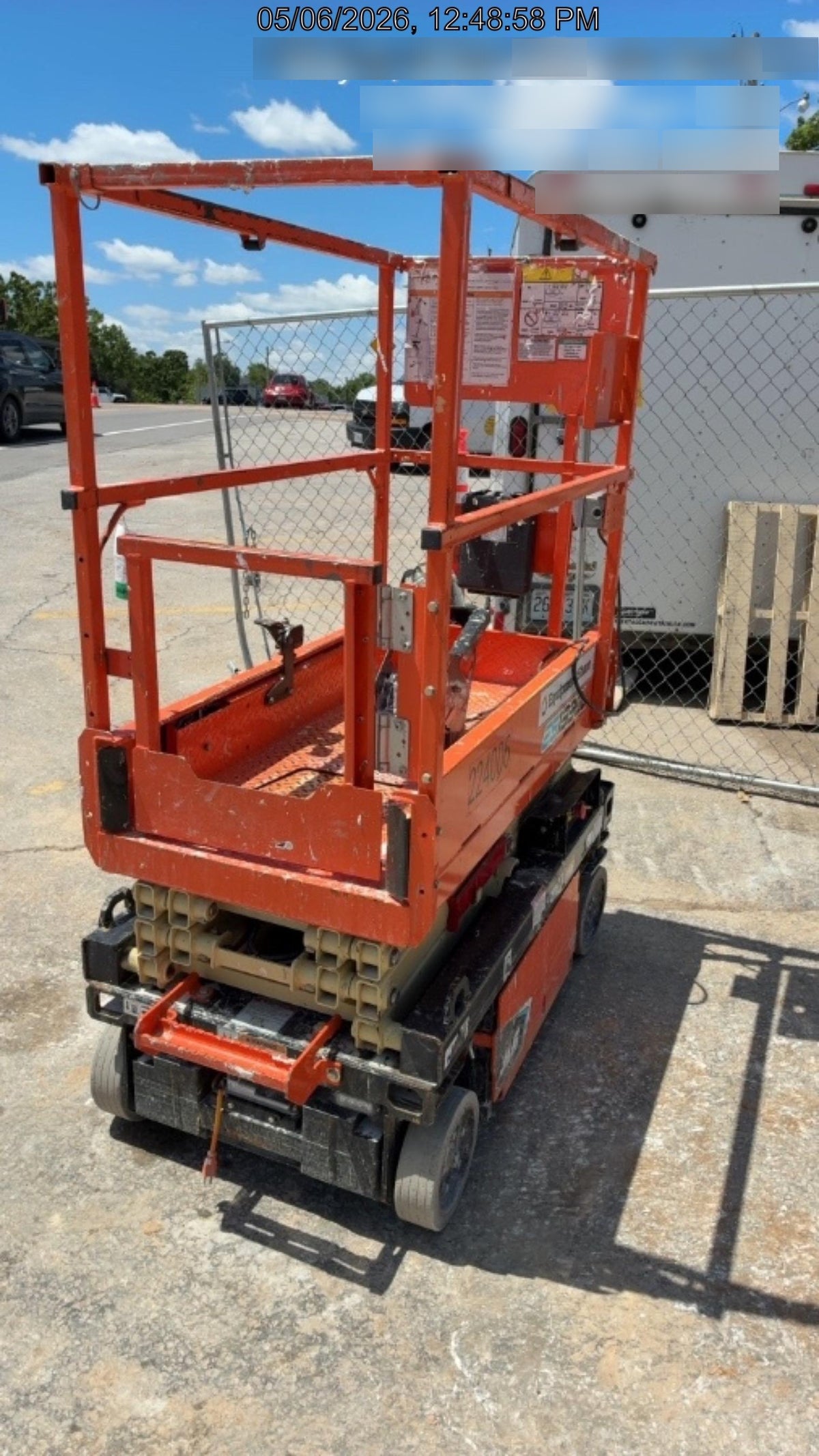 2022 JLG ES1330L