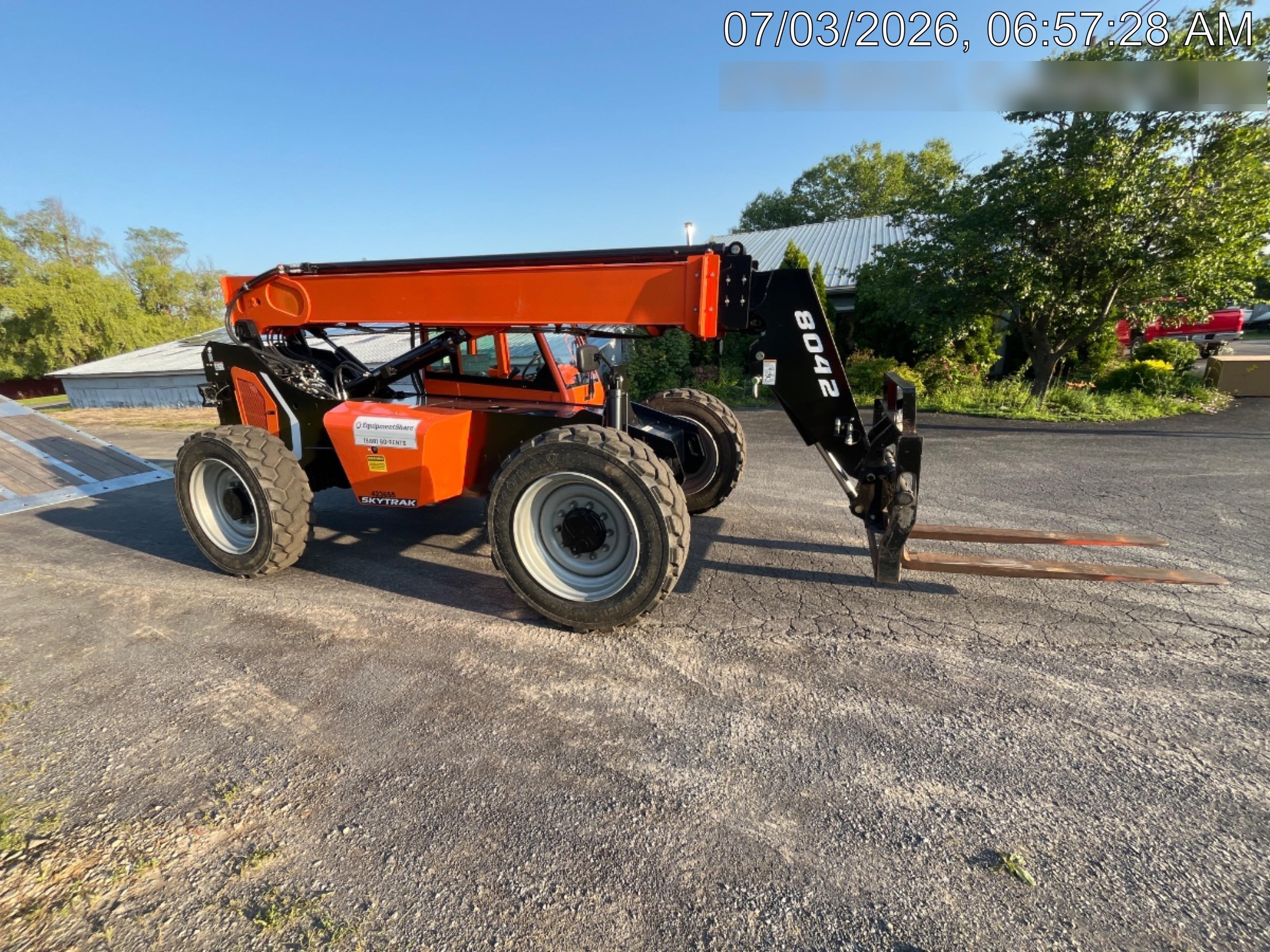 2024 SKYTRAK 8042
