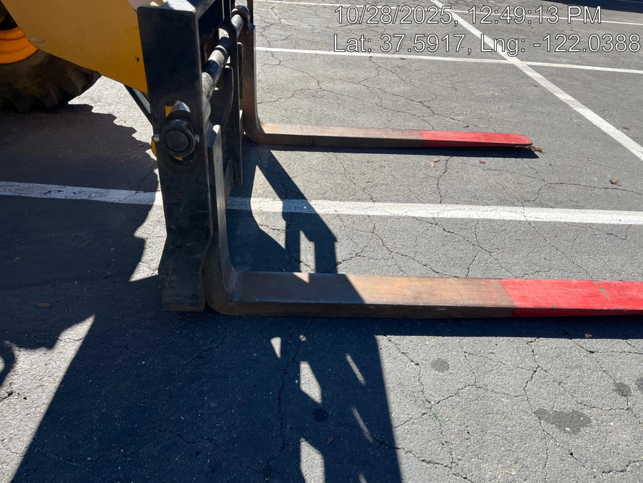 2019 JCB 506-36 Canopy, 74 HP, Foam Filled Tires, STD Worklight, Beacon, Aux Hydraulics, Lifting Eye, Back up Alarm 48" Carriage/48" Forks