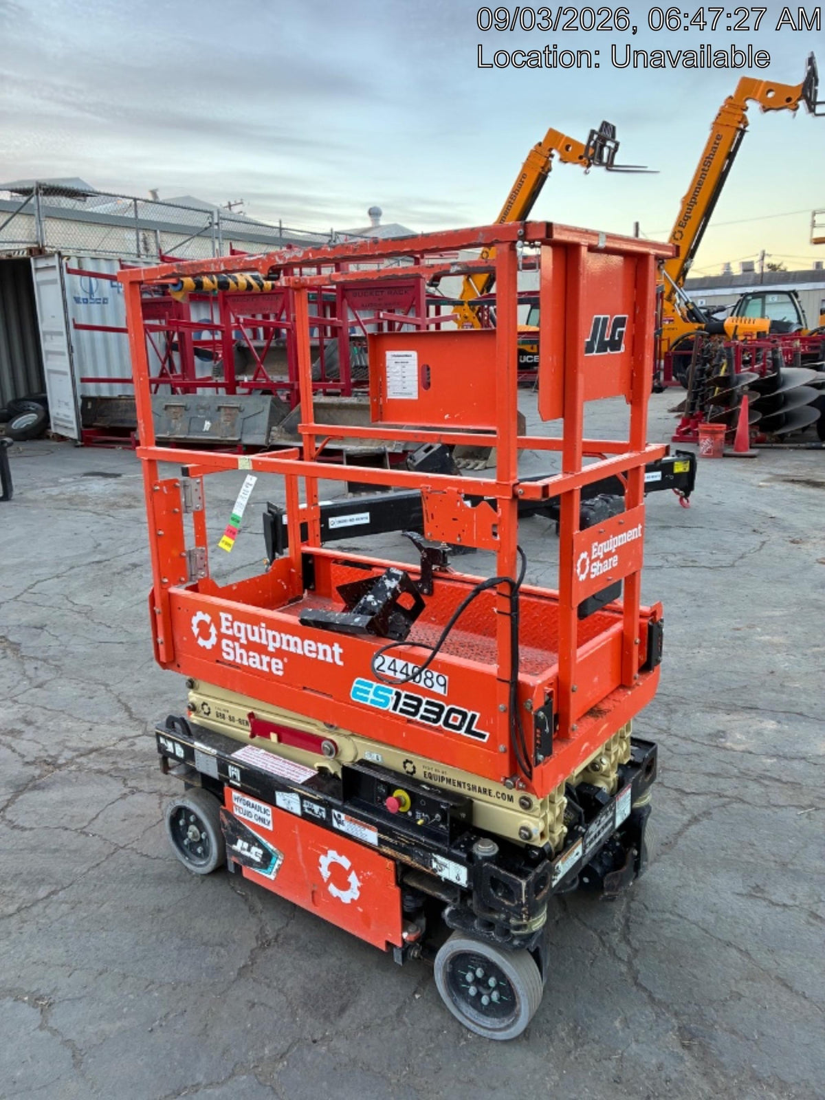 2022 JLG ES1330L