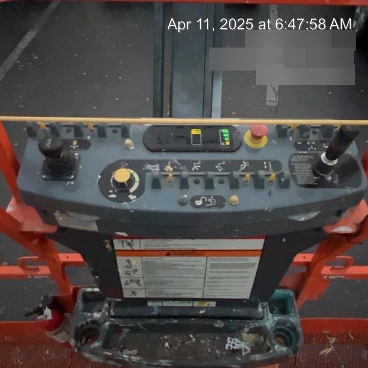2023 JLG 460SJ