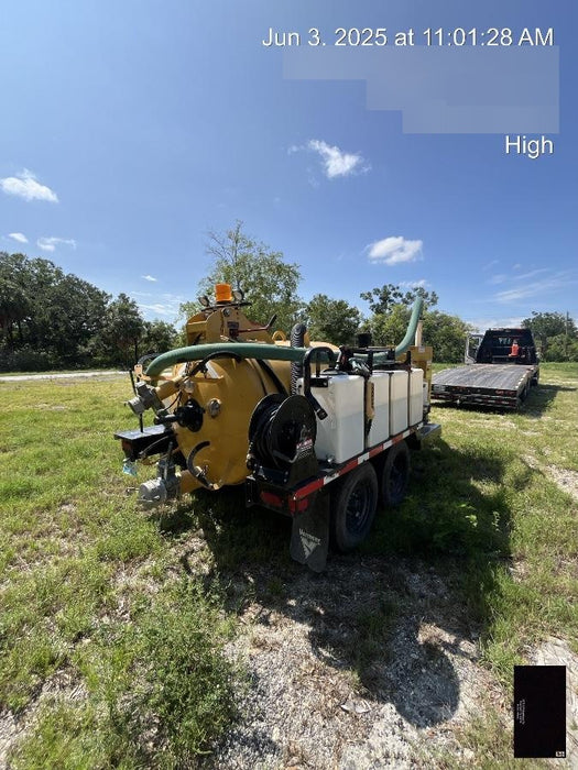 2022 VAC-TRON LP573XDT