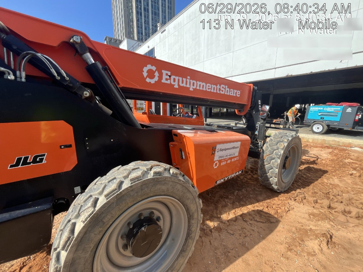 2023 SKYTRAK 8042