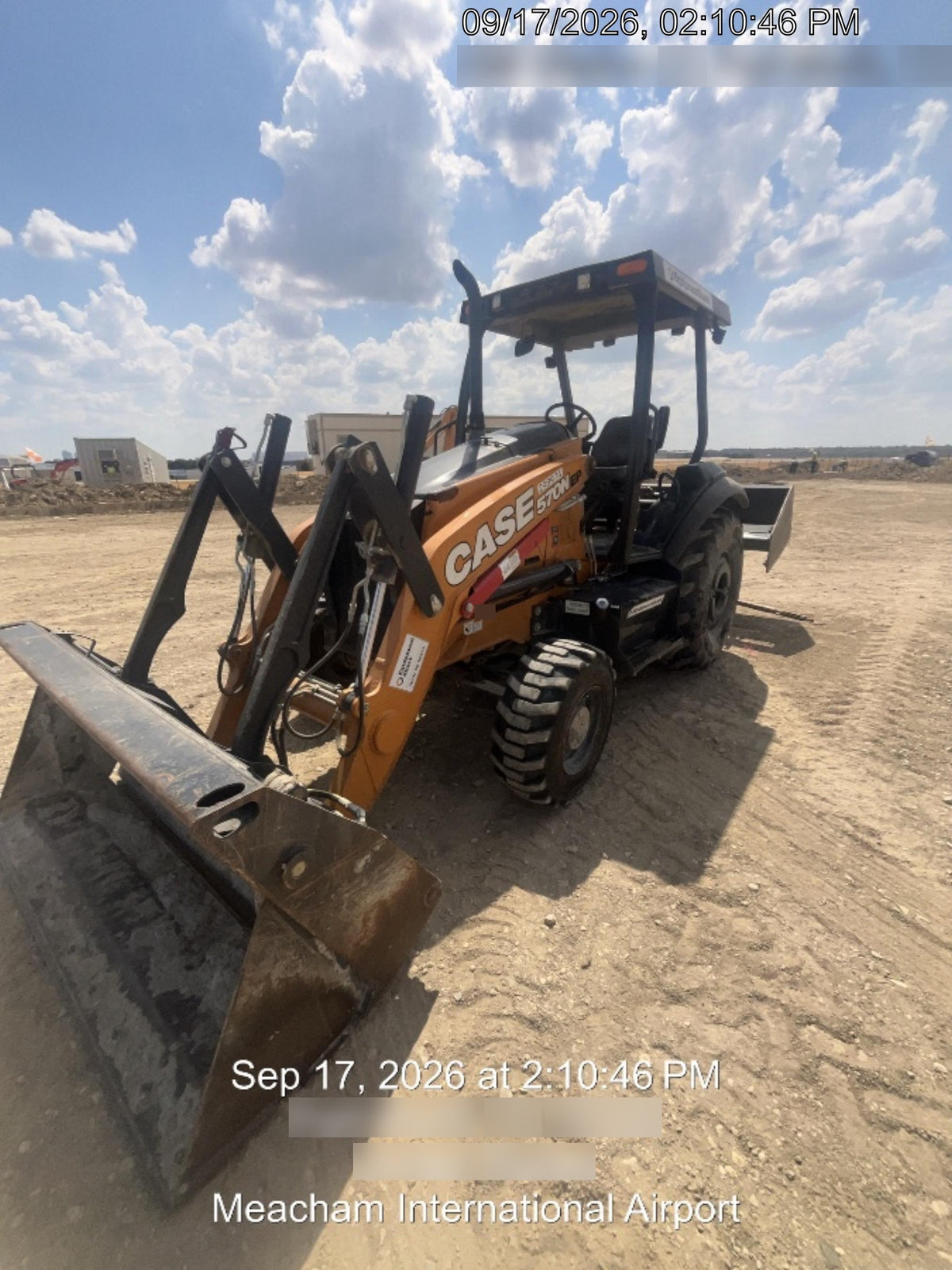 2023 CASE 570N EP