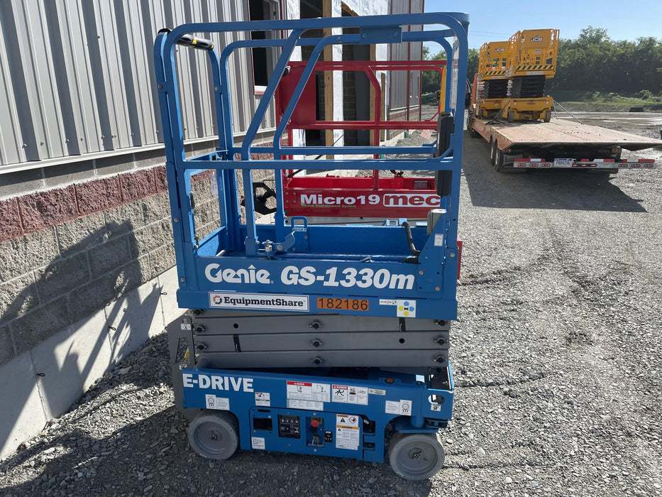 2021 GENIE GS-1330m