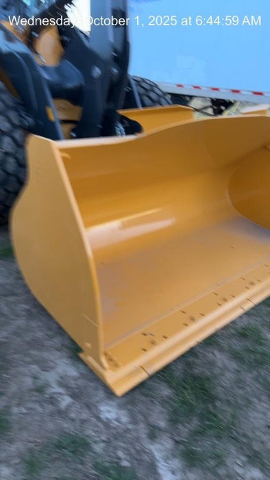 2025 JOHN DEERE 2.75 cu yd Wheel Loader Bucket - John Deere