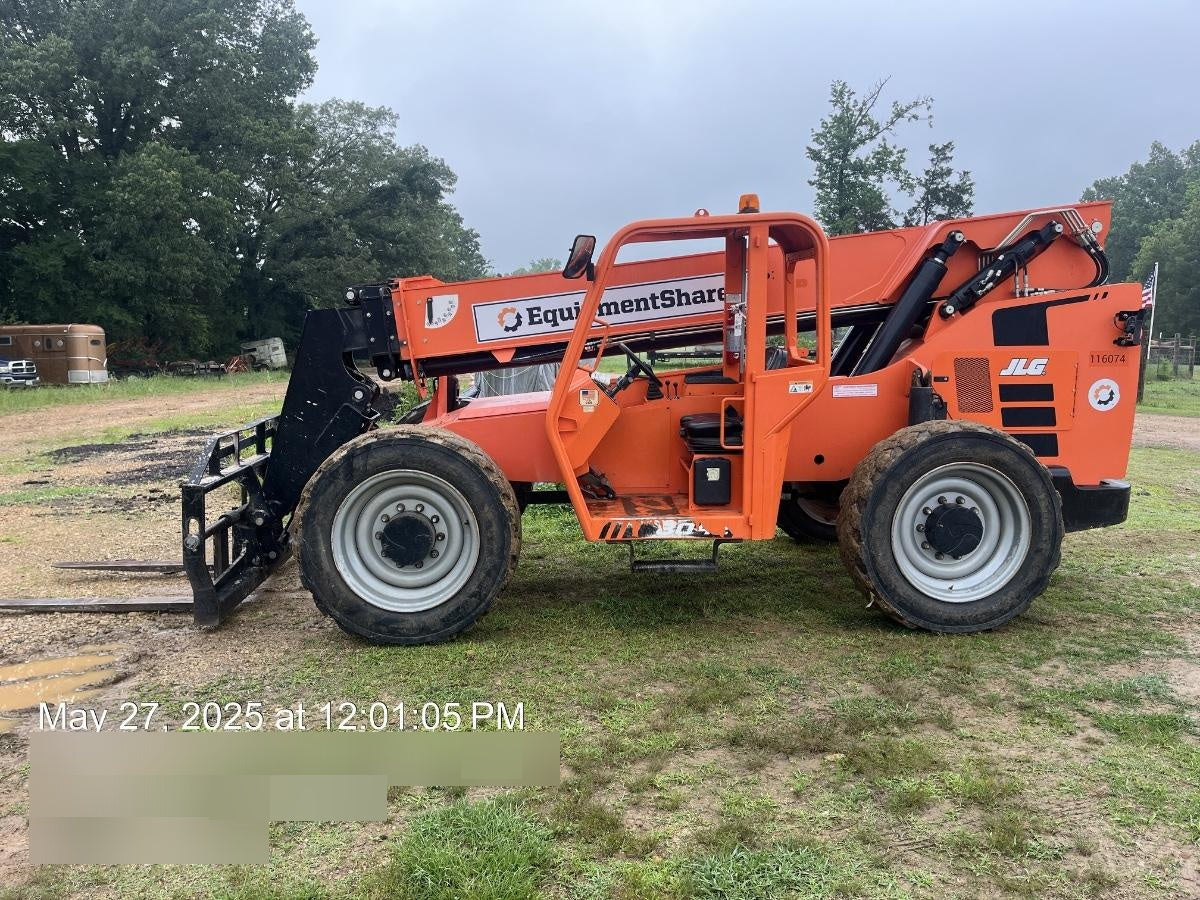 2020 SKYTRAK 8042
