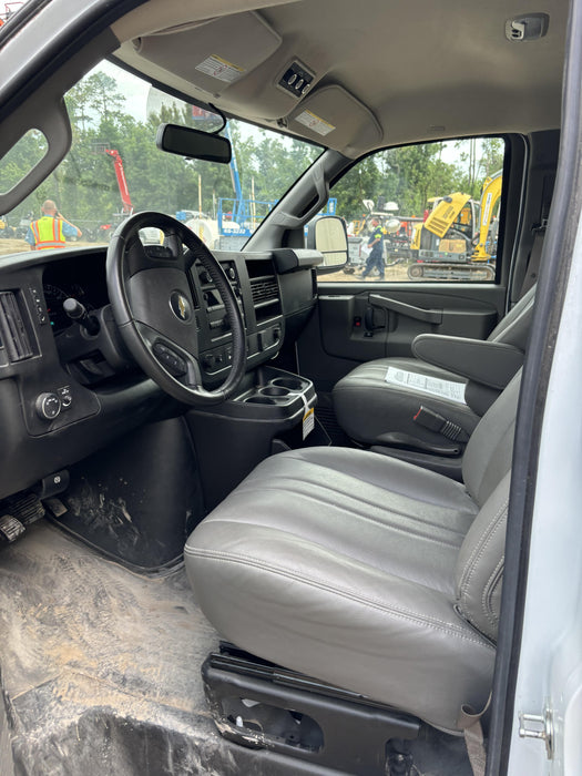 2023 CHEVROLET Express Van - Rental