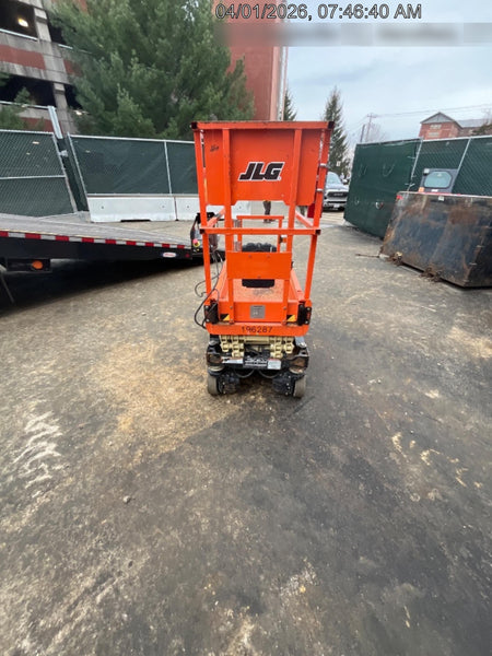 2021 JLG ES1330L