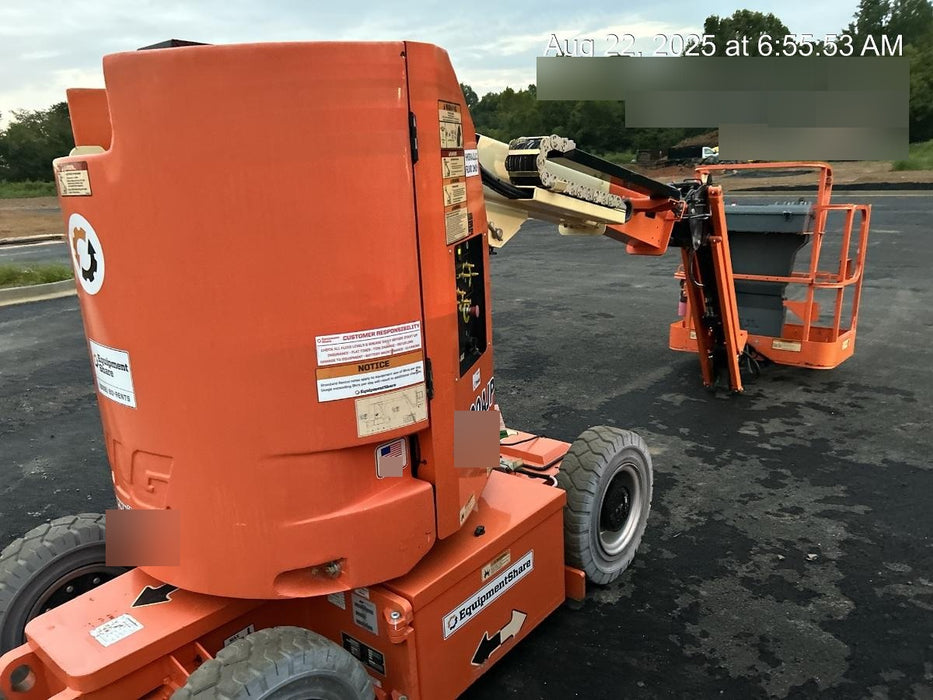 2019 JLG E300AJP