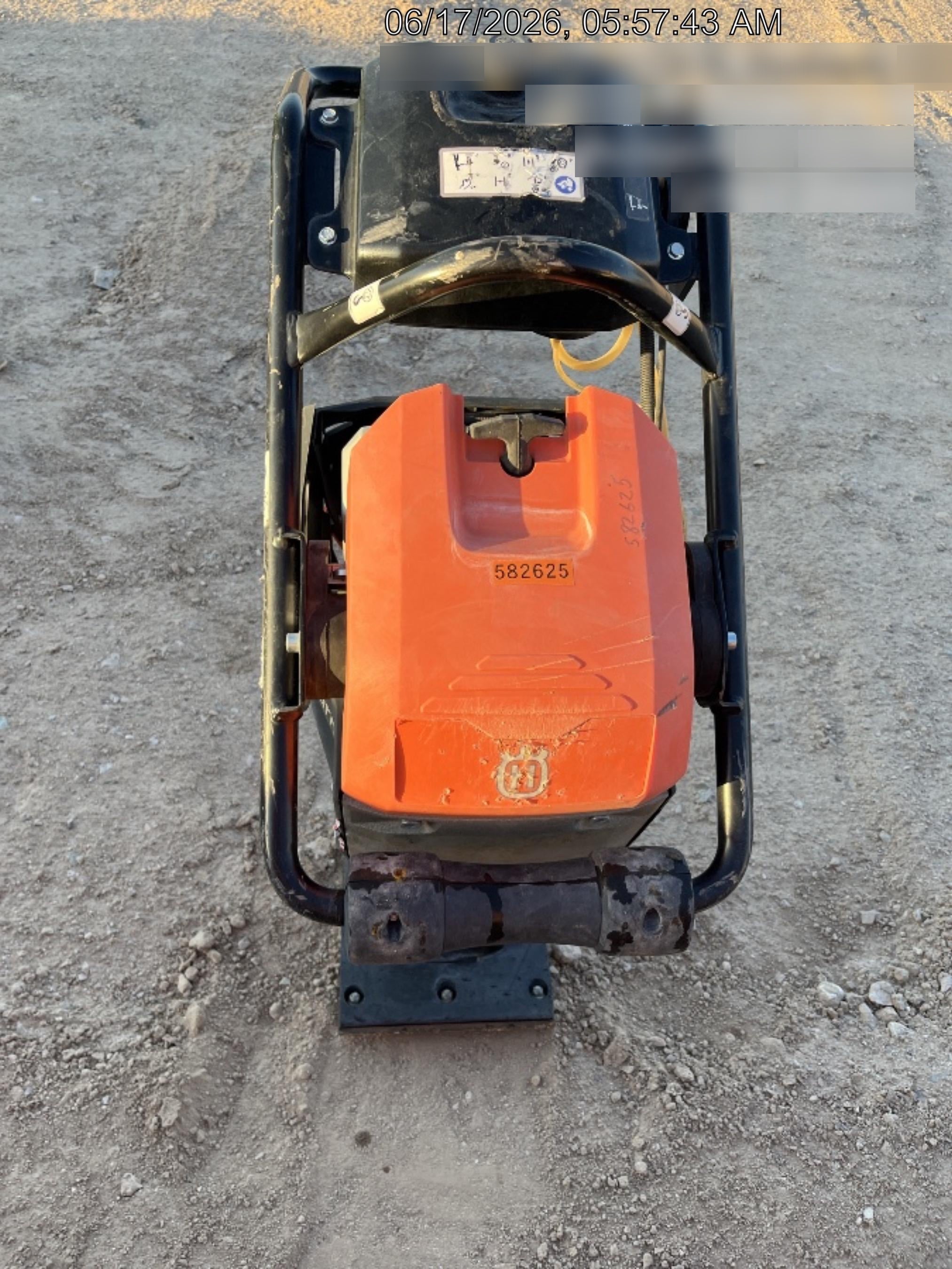 2025 HUSQVARNA LT6005