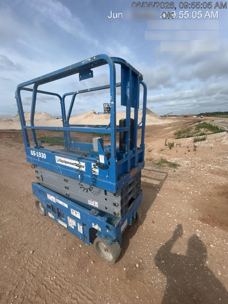 2019 Genie GS-1930 Fixed rails with chain Entry