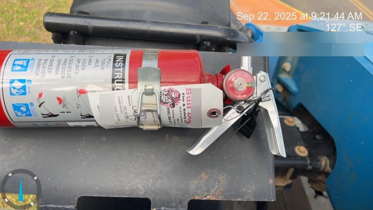 2017 Genie GTH-1056 Genie GTH1056, Solid Tires, 60" carriage, Open ROPS