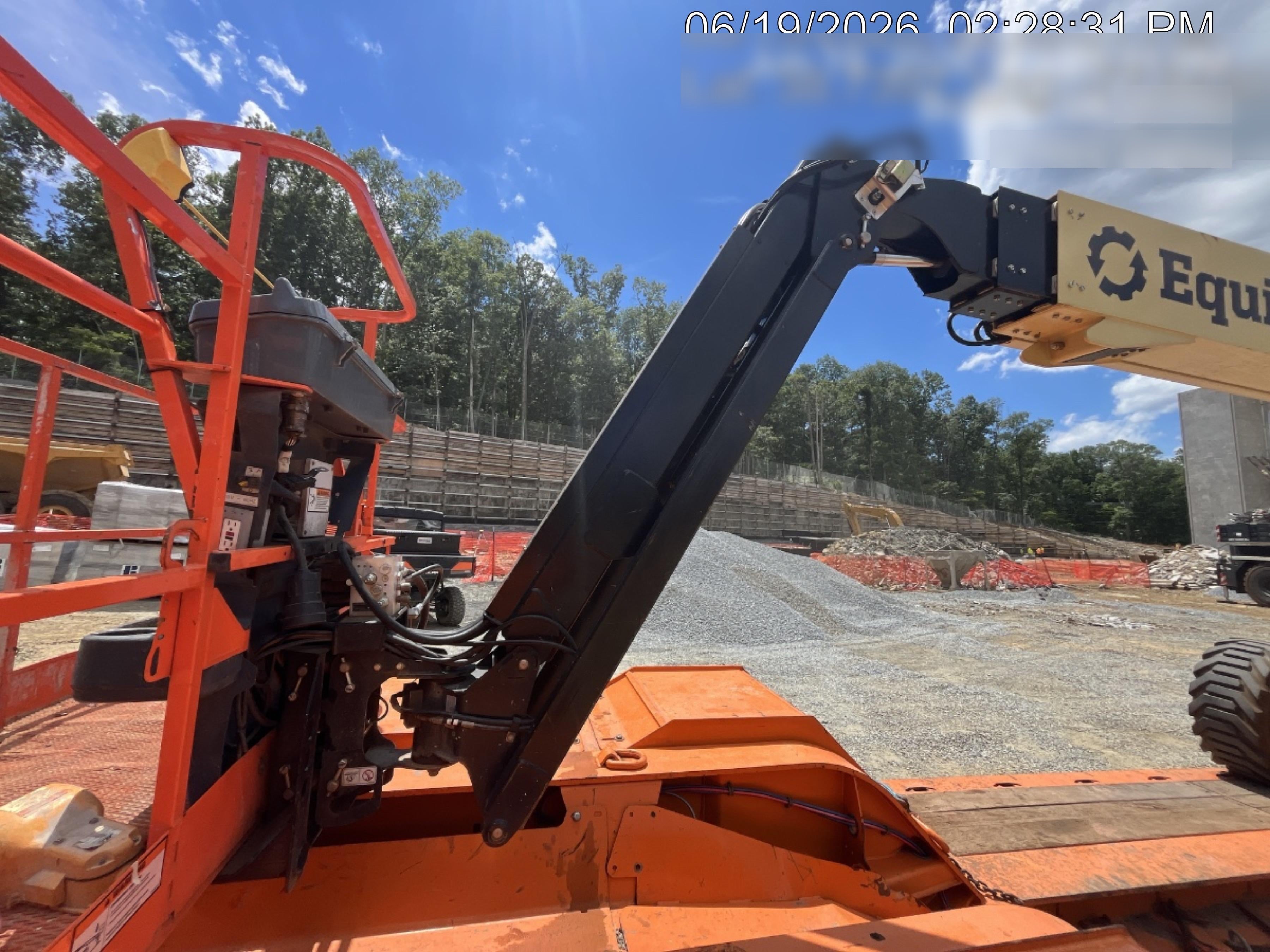 2024 JLG 660SJ