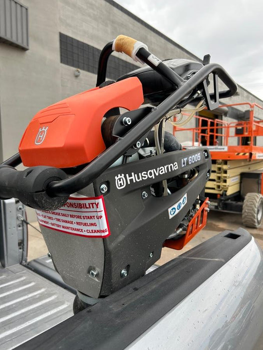 2025 HUSQVARNA LT6005