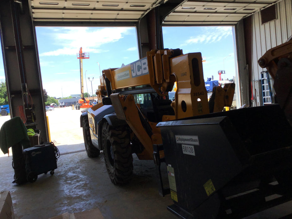 2019 JCB 510-56 Open ROPS, 74 HP, Solid Tires, Worklights, Beacon, Aux Hydraulics, Lifting Eye 72" Carriage/60" Forks