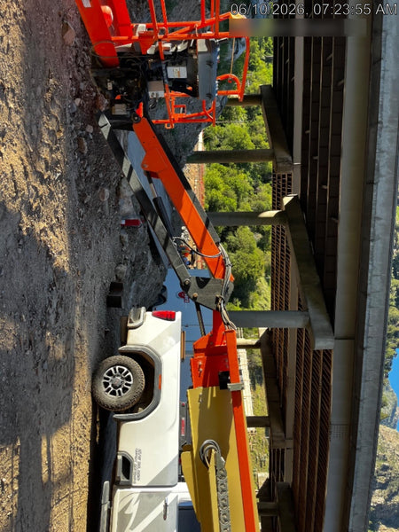 2022 JLG 860SJ