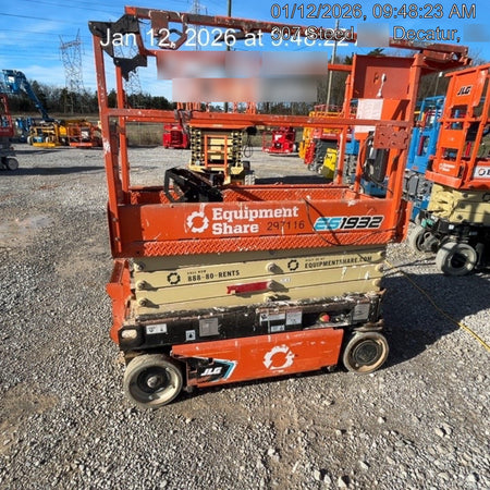 2023 JLG ES1932