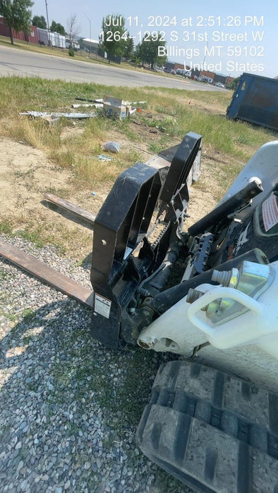 2022 TAKEUCHI 48" Pallet Forks - Takeuchi