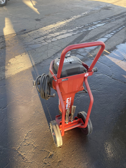 2023 HILTI TE 3000-AVR