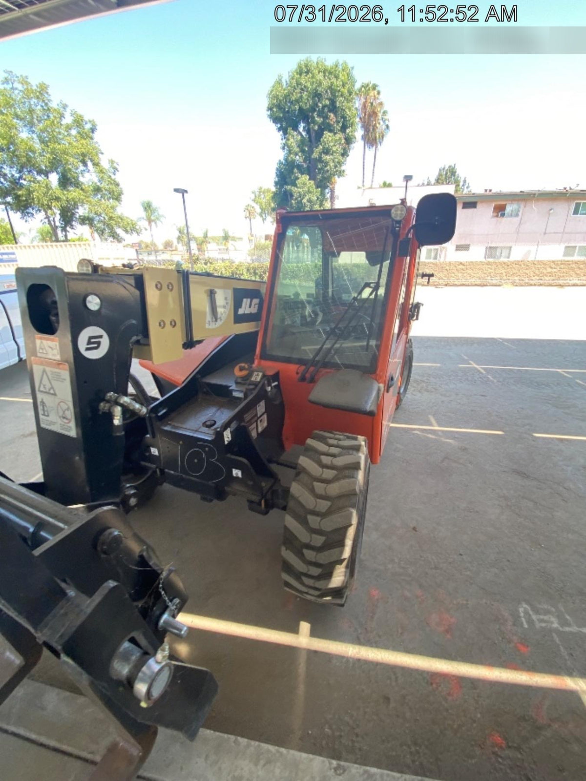 2025 JLG 519