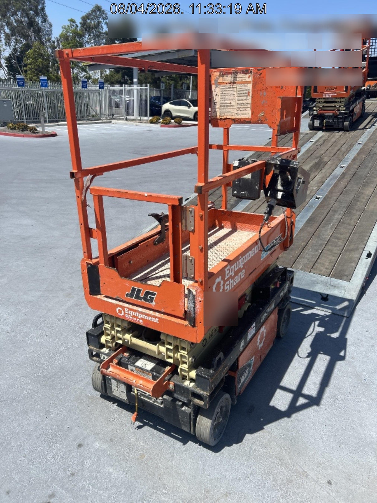2022 JLG ES1330L