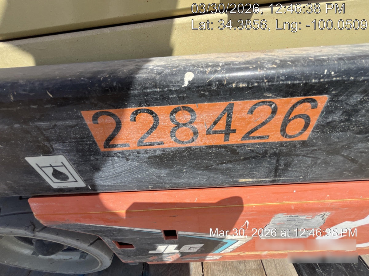 2022 JLG ES1932