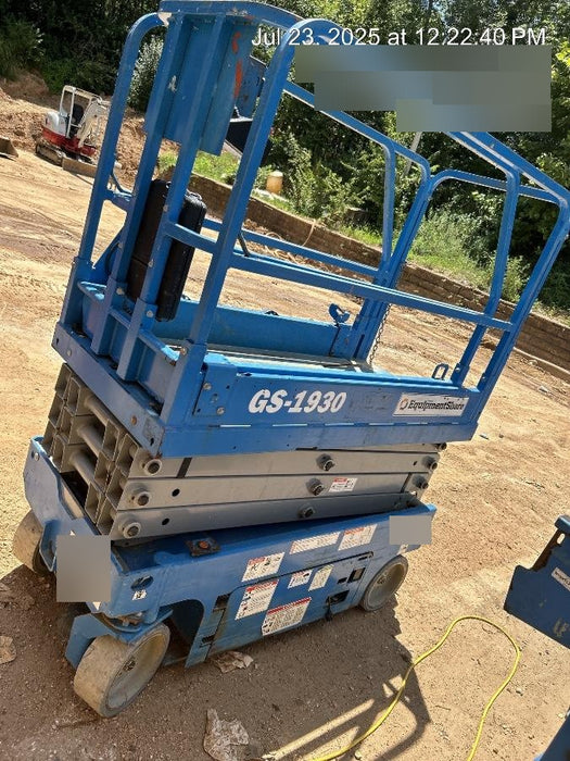 2019 Genie GS-1930 Fixed rails with chain Entry