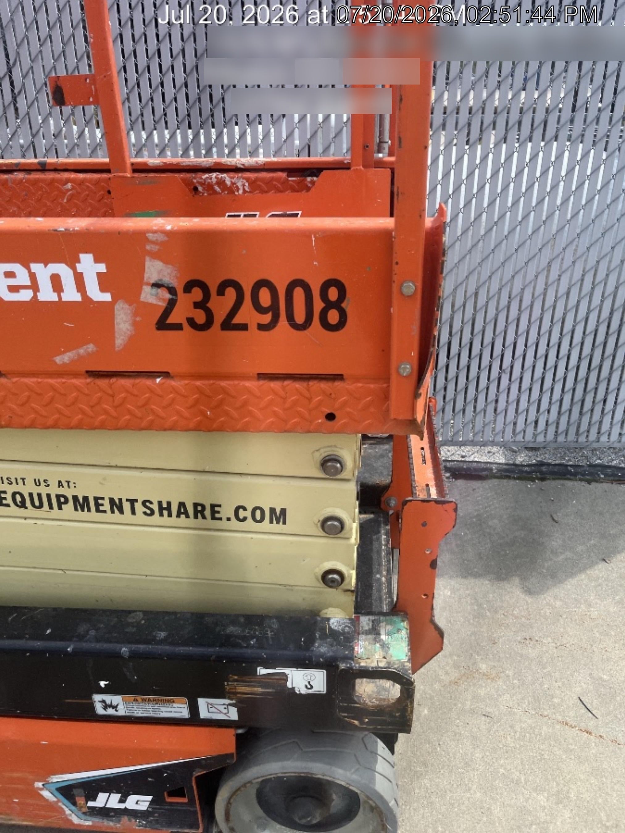 2022 JLG ES1932